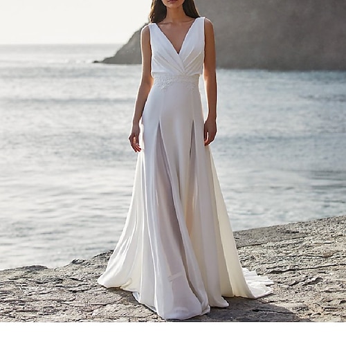

A-Line Wedding Dresses V Neck Sweep / Brush Train Chiffon Stretch Fabric Sleeveless Simple Beach with Pleats 2022