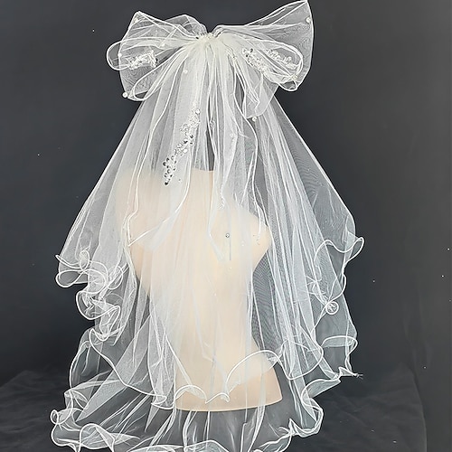 

Two-tier European Style / Cute Wedding Veil Fingertip Veils with Beading / Splicing / Paillette 31.5 in (80cm) Lace / Tulle