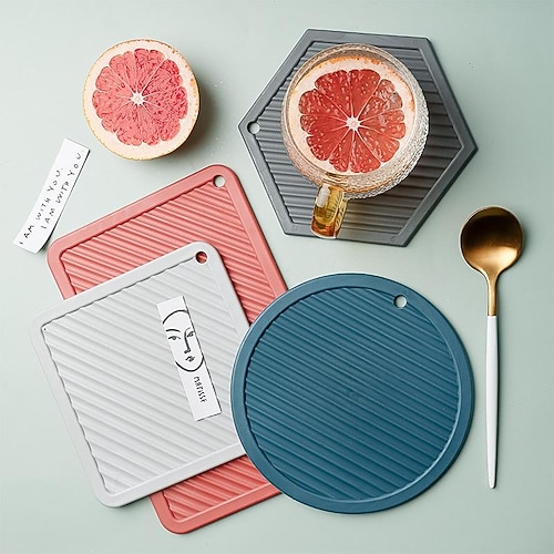 

Silicone Coasters Placemat Thickened Drink Coasters with Holder Cup Mat Non-Slip Table Mat Prevents Furniture and Tabletop