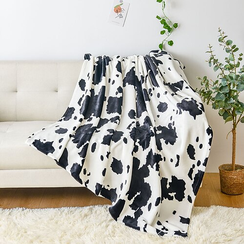 

Cows Pattern Flannel Blanket Throw for Couch Sofa Chair Bed Cozy Plush Warm Bedding Blanket Throw Blanket fit Office Camping