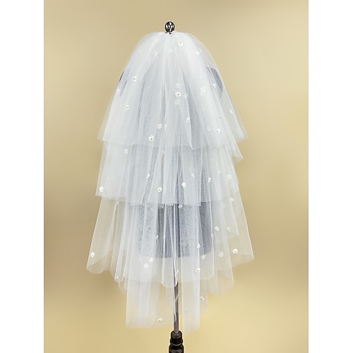 

Four-tier Flower Style / Cute Wedding Veil Fingertip Veils with Faux Pearl / Appliques Tulle