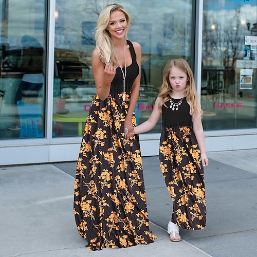 

Family Look Dresses T shirt Tops Floral Striped Letter Causal Patchwork Yellow Short Sleeve Maxi Elegant Matching Outfits