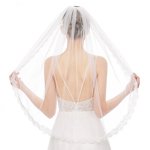 

One-tier Vintage Wedding Veil Fingertip Veils with Pure Color Lace