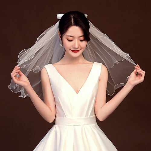 

Two-tier Cute Wedding Veil Elbow Veils with Trim 31.5 in (80cm) Tulle