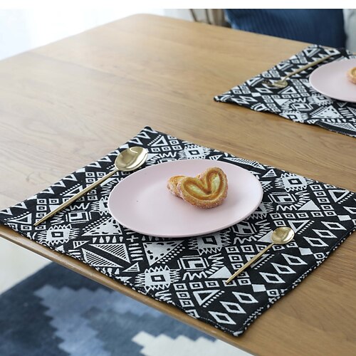 

Dining Table Placemats Set of 4 Heat Resistant Non-Slip Dining Table Place Mats for Holiday Banque Kitchen Table Decor