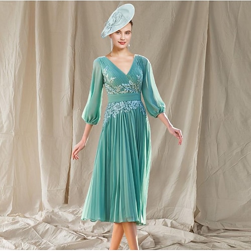 

A-Line Mother of the Bride Dress Elegant V Neck Floor Length Tea Length Chiffon Lace 3/4 Length Sleeve with Pleats Appliques 2022