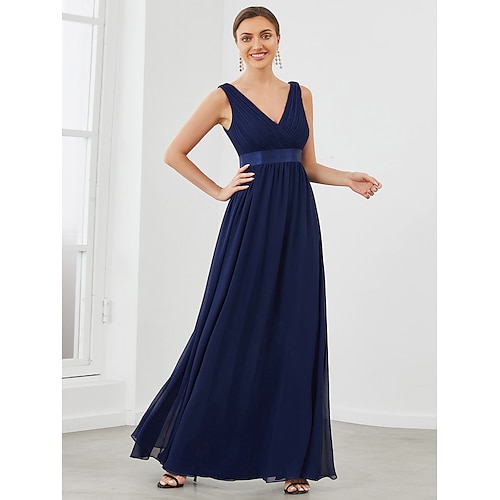 

A-Line Bridesmaid Dress Plunging Neck Sleeveless Elegant Floor Length Chiffon with Pleats / Solid Color 2022