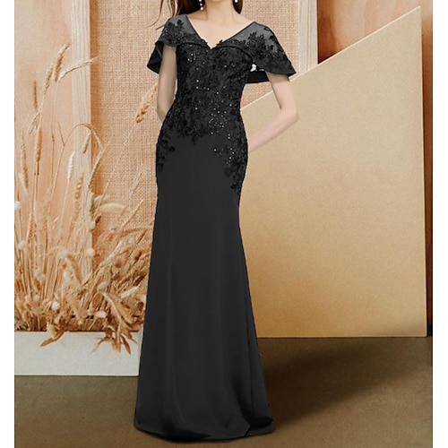 

Tube / kolonne Kjole til brudens mor Luksuriøs Elegant V-hals Børsteslæb Chiffon Blondelukning Kortærmet med Paillette Applikeret broderi 2023