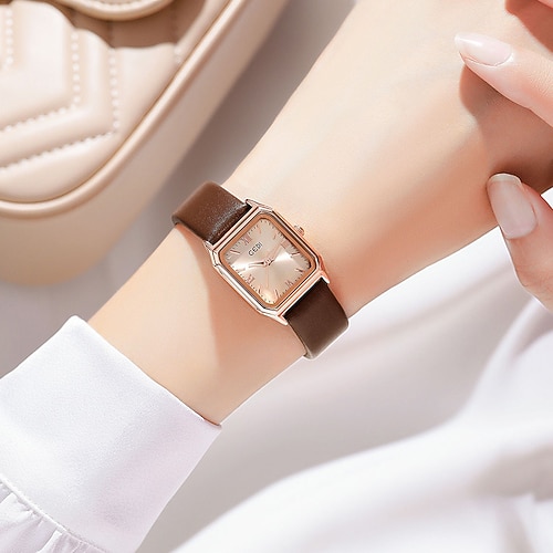 

Quartz Watch for Women's Analog Quartz Modern Style Stylish Casual Fashion Casual Watch Alloy PU Leather Creative / One Year