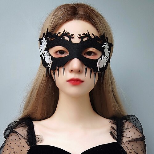 

Halloween Half Face Men and Women Spider Festive Mask Christmas Punk Stud Prom Party Mask