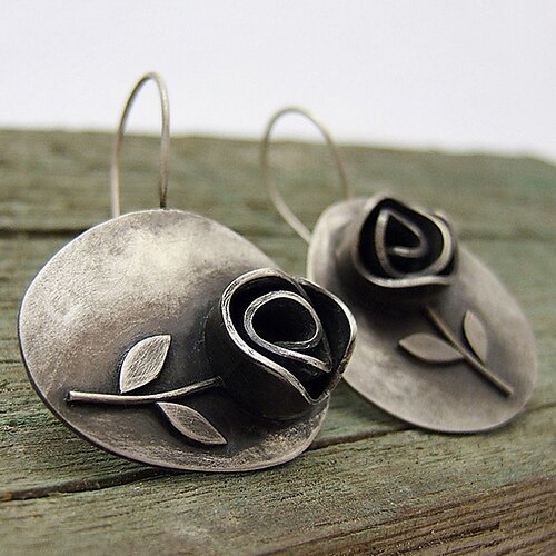 

Women's Earrings Textured Street Rose Earring