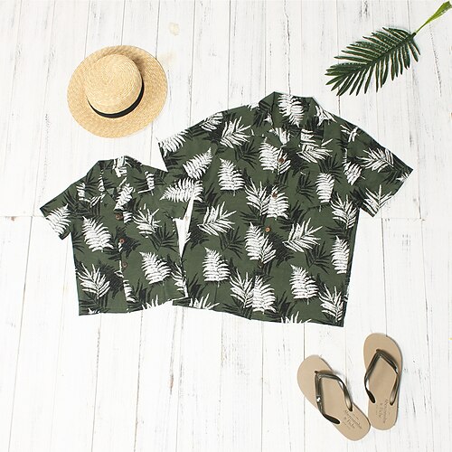 

Dad and Son Tops Graphic Patterned Street Print Green Short Sleeve Active Matching Outfits