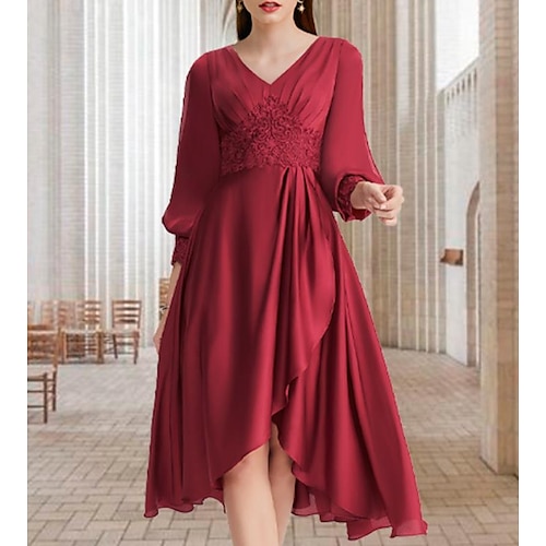 

A-Line Mother of the Bride Dress Plus Size Elegant V Neck Asymmetrical Knee Length Chiffon Lace 3/4 Length Sleeve with Appliques Split Front 2022