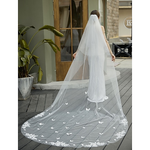 

Two-tier Elegant & Luxurious / Classic Wedding Veil Cathedral Veils with Appliques / Butterfly 118.11 in (300cm) Lace / Tulle