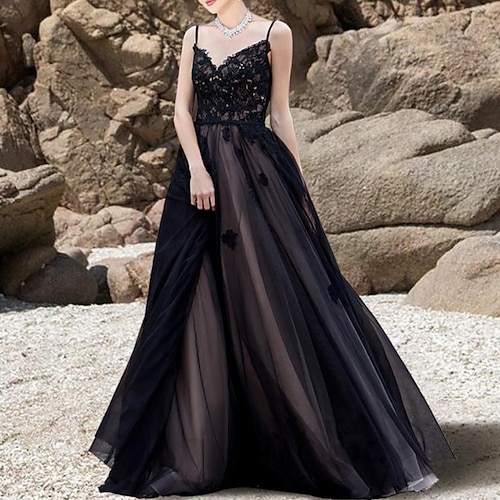 

Princess A-Line Wedding Dresses V Neck Spaghetti Strap Sweep / Brush Train Lace Tulle Sleeveless Formal Romantic Sexy Black Backless with Appliques 2022