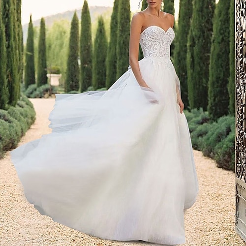 

Fidanzamento Da cerimonia Abiti da sposa Strascico di corte Linea-A Senza maniche Senza bretelline Di pizzo Con A pieghe Con applique 2023 Abiti da sposa