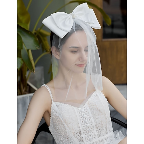 

One-tier Vintage / Sweet Wedding Veil Blusher Veils with Faux Pearl / Satin Bow 30 cm Tulle