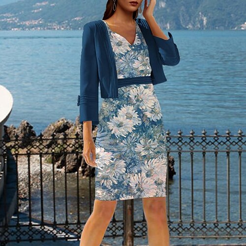 

Two Piece Sheath / Column Mother of the Bride Dress Elegant Wrap Included V Neck Knee Length Cotton Blend Stretch Chiffon Short Sleeve with Flower 2022