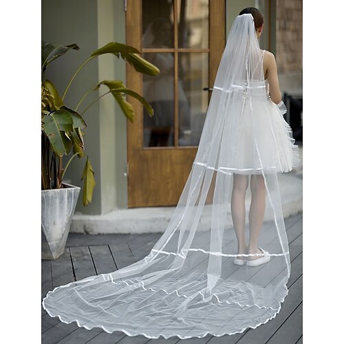 

Two-tier European Style / Sweet Wedding Veil Chapel Veils with Tier / Splicing 137.8 in (350cm) Tulle