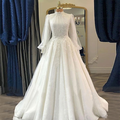 

Princess Ball Gown Wedding Dresses High Neck Chapel Train Sweep / Brush Train Lace Tulle Long Sleeve Formal Vintage Luxurious Elegant with Pleats Appliques 2022