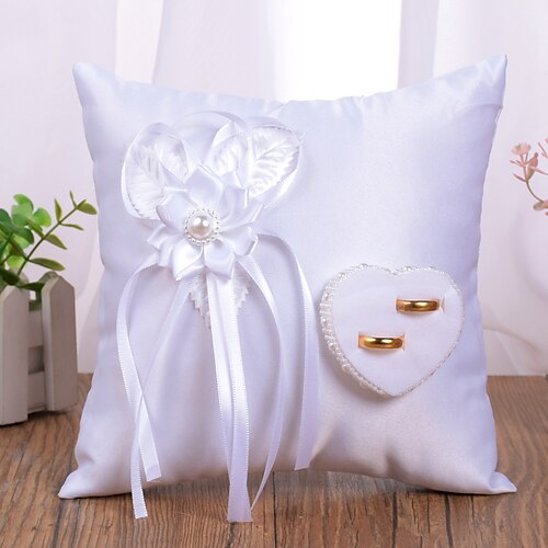 

Flower Nonwovens Ring Pillow Pillow All Seasons