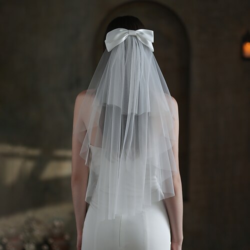 

Two-tier Cute Wedding Veil Elbow Veils / Fingertip Veils with Satin Bow Tulle