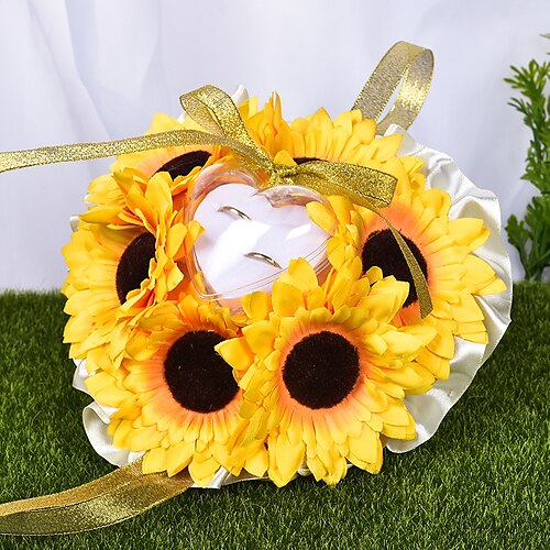 

Flower Cotton / Linen Ring Pillow Heart All Seasons