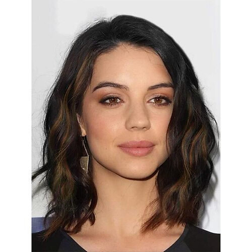 

Natalie Portman Wig Short Wavy Bob Black Mixed Brown Wigs for Women Middle Part Shoulder Length Natural Looking Heat Resistant Fiber Synthetic Wigs for Daily Party Use P2-30