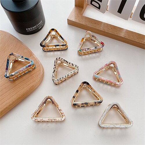 

Korean Version of the Fashion Medium Acetic Acid Plate Triangular Alloy Grasping Clip Hairpin Temperament Hollow Hair Grasping