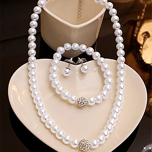 Faux pearl and rhinestone necklace - Women's fashion