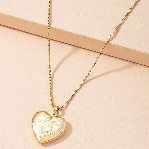 

Lockets Necklace For Women's Daily Alloy Heart