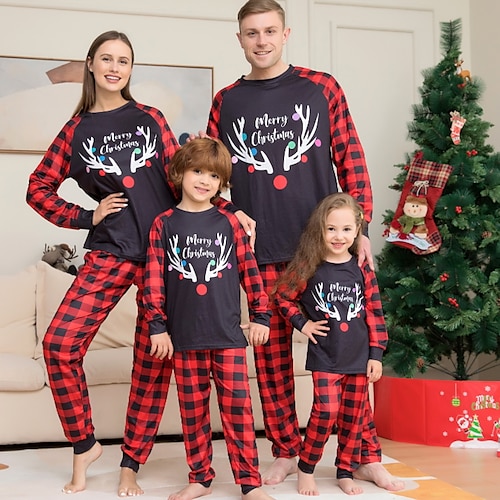 

Christmas Pajamas Family Set Ugly Plaid Deer Home Black Long Sleeve Mom Dad and Me Daily Matching Outfits