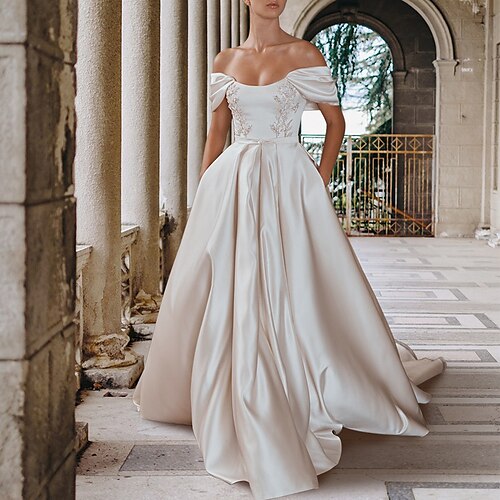 

A-Line Wedding Dresses Off Shoulder Court Train Satin Sleeveless Formal Sexy Luxurious Backless with Pleats Beading Appliques 2022