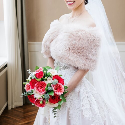 

Faux Fur Wraps Shawls Women's Wrap Elegant Bridal Sleeveless Faux Fur Wedding Wraps With Pure Color For Wedding Fall