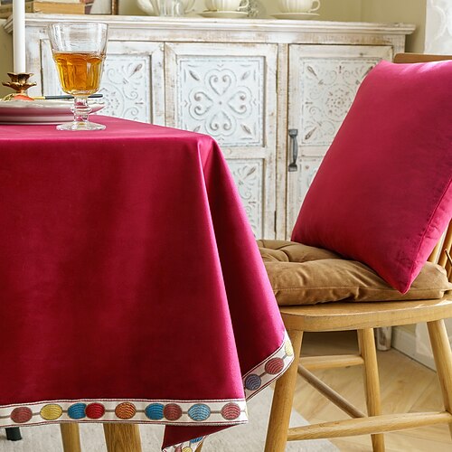 

Christmas Red Velvet Tablecloths Christmas Tablecloths with Embroidered Lace Decoration for Home Decor