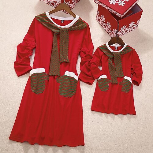 

Mommy and Me Christmas Dresses Stripe Home Red Long Sleeve Knee-length Basic Matching Outfits