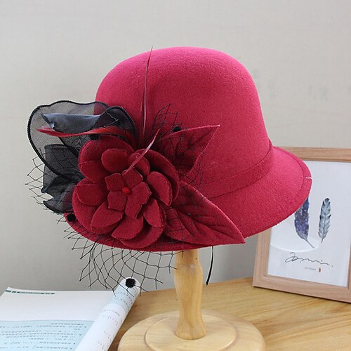 

Hats Artificial feather Poly / Cotton Blend Bowler / Cloche Hat Bucket Hat Fedora Hat Casual Holiday Vintage Style With Feather Headpiece Headwear