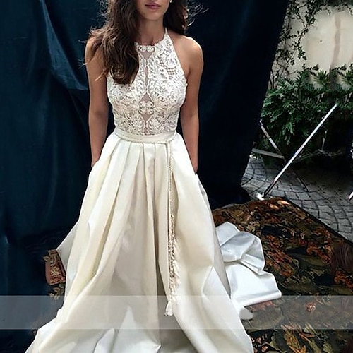 

A-Line Wedding Dresses Halter Neck Court Train Lace Tulle Sleeveless Romantic Sexy with Pleats Appliques 2022