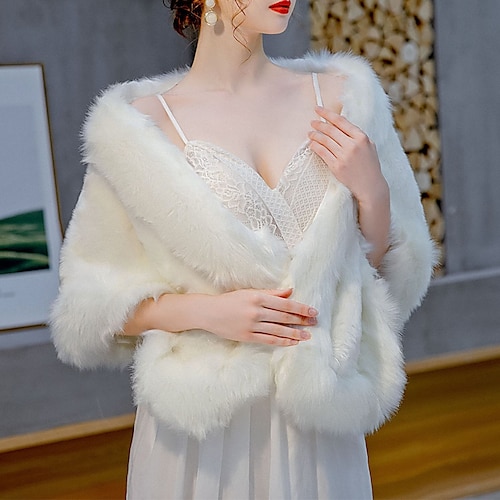 

Women's Wrap Bolero Shrug Bridal's Wraps Wedding Guest 's Wraps Bridal Princess Sleeveless Batwing Sleeve Faux Fur Wedding Wraps With Smooth For Wedding Winter