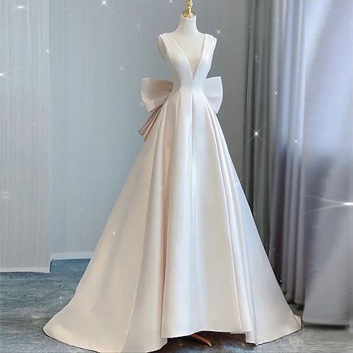 

Sala Informale Abiti da sposa Strascico di corte A tubino Senza maniche A V Raso Con Fiocco (fiocchi) A pieghe 2023 Abiti da sposa