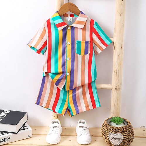 

2 pezzi Bambino Da ragazzo Camicia e pantaloncini Completo Vestito Arcobaleno Banda Manica corta Pulsante Impostare Esterno Di tendenza Giornaliero Estate 3-7 anni Multicolore