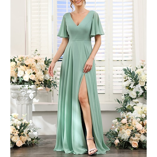 

A-linje Brudepigekjole V-hals Kortærmet Elegant Gulvlang Chiffon med Opdelt front / Ruche 2022
