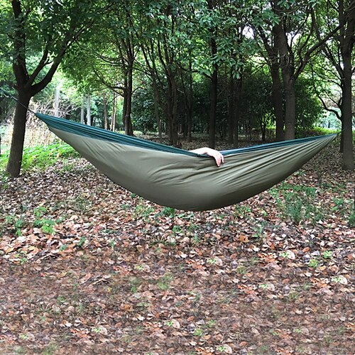 

Camping-hængekøje Udendørs Åndbart Åndbarhed Påførelig Justerbar Fleksibel Hurtigtørrende Nylon med karabiner og træstropper til 1 Person Campering & Vandring Jagt Rejse militærgrøn Bourgogne Orange