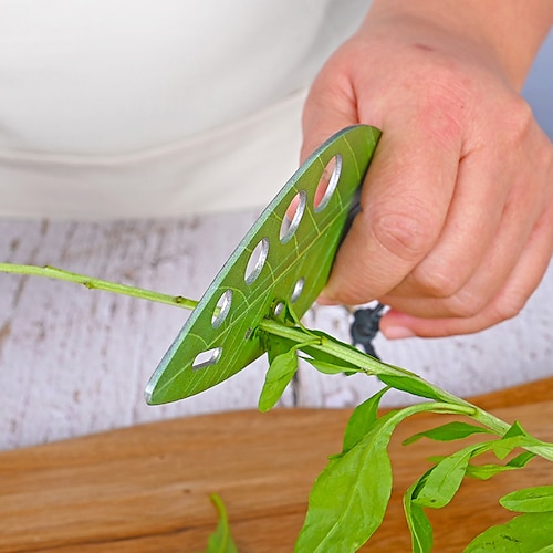 

Gadget da cucina per pelapatate per verdure in acciaio inossidabile con taglio di erbe a 9 fori