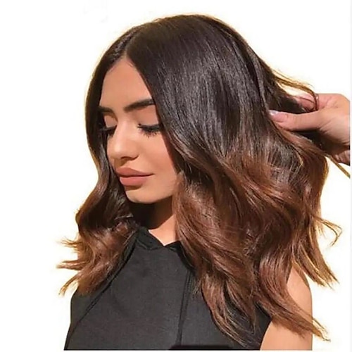 

Ubearbeidet jomfruhår 13x4 blonder foran Parykk Gratis del Brasiliansk hår Bølget Flerfarvet Parykk 130% 150% Hair Tetthet med baby hår Ombre-hår 100% Jomfru Til Dame Lang Blondeparykker med