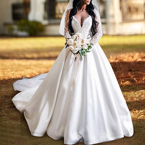 

Stile reale Da cerimonia Modesto Abiti da sposa Strascico di corte Linea-A Manica lunga A V Raso Con Con applique Tinta unita 2023 Abiti da sposa