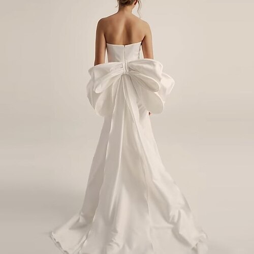 

Sala Schiena scoperta Informale Abiti da sposa Strascico di corte A sirena Senza maniche Senza bretelline Raso Con Fiocco (fiocchi) Tinta unita 2023 Abiti da sposa