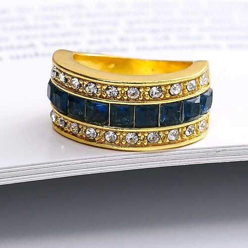 

1 anello in lega da donna con strass
