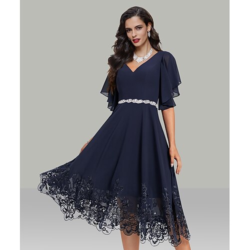 

Linea-A Abiti per gli invitati al matrimonio Elegante Vestito Cocktail party Lunghezza tè Manica corta A V Cintura / Fascia Chiffon con Con diamantini Lustrini Ricamo 2023