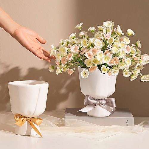 

dekorative Vase, modernes und minimalistisches handgehaltenes Blumendesign, minimalistisches weißes Harzmaterial für Heimdekoration, geeignet für Heimhochzeiten, Partys, Dekoration, alle Jahreszeiten